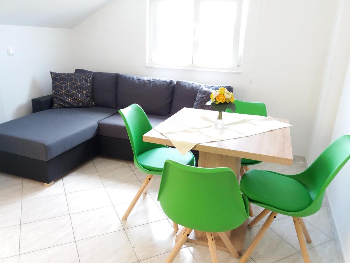 Apartmani Lana Brodarica  Eksteriør bilde