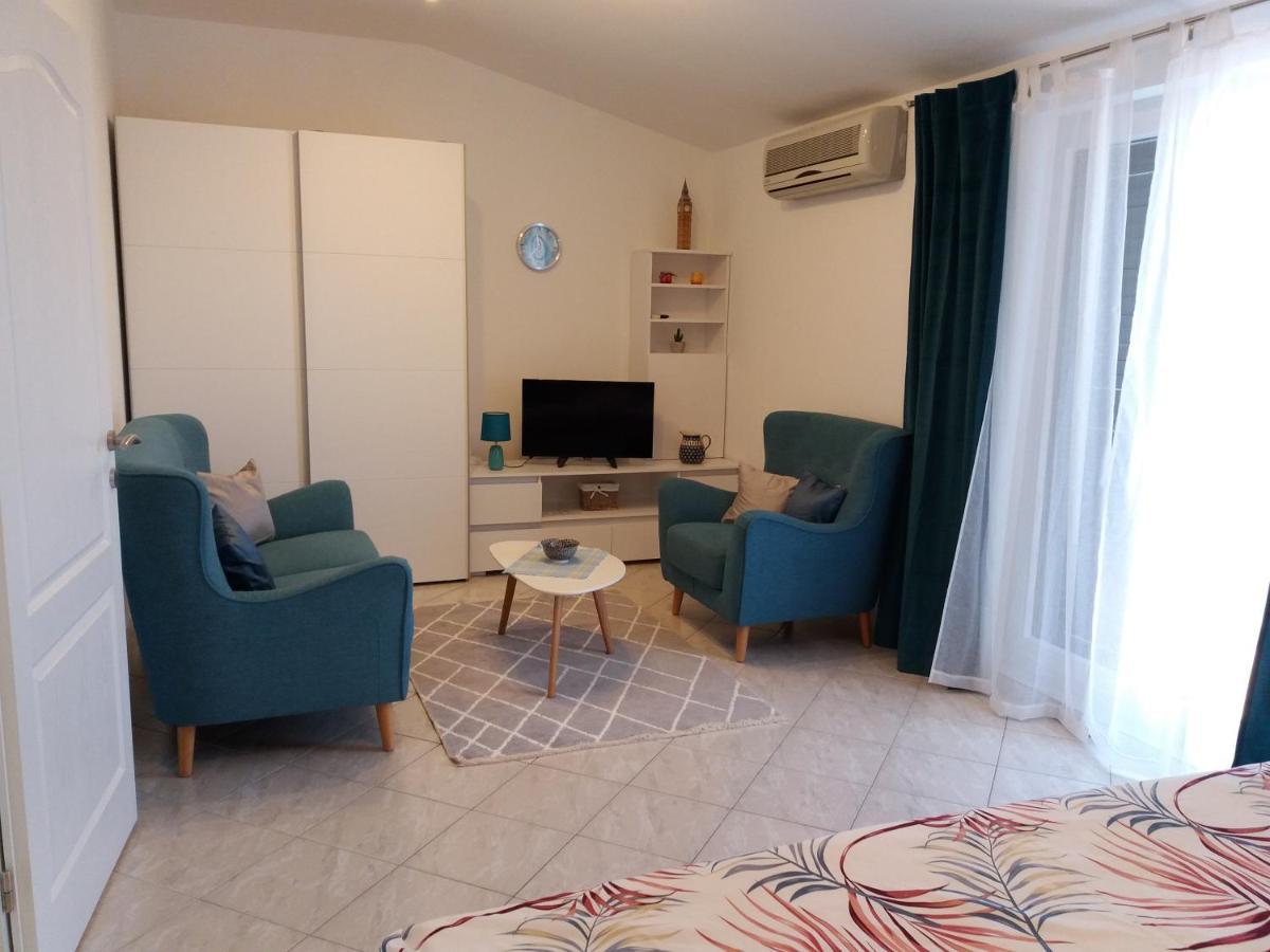 Apartmani Lana Brodarica  Eksteriør bilde