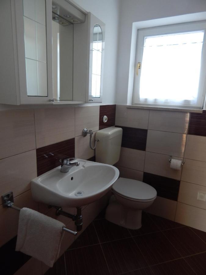 Apartmani Lana Brodarica  Eksteriør bilde