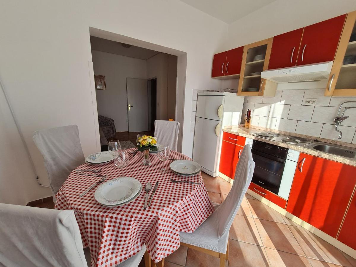 Apartmani Lana Brodarica  Eksteriør bilde